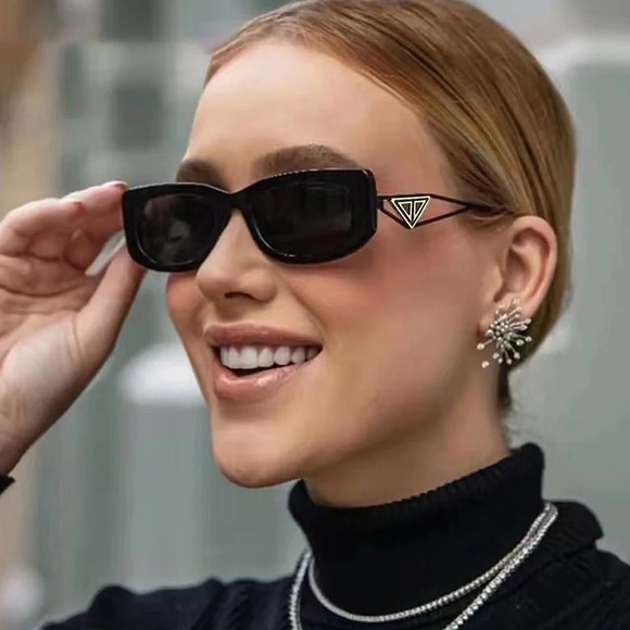 NEW PRADA PR14YS 1AB5S0 BLACK PR 14YS UNISEX SUNGLASSES SPR 14Y EYEWEAR - Picture 3 of 12